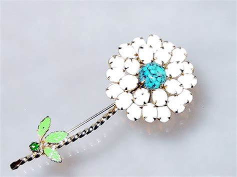 Tall White Flower Pin