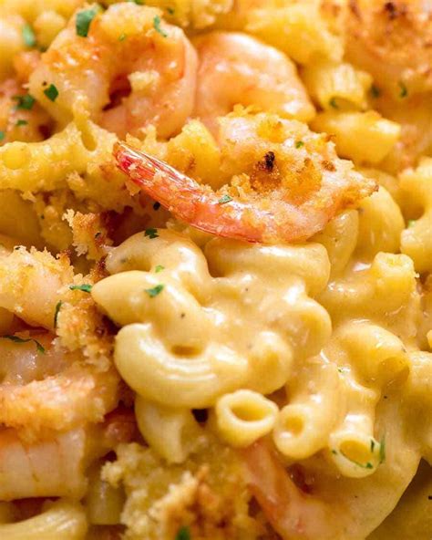 Garlic Shrimp Mac And Cheese Prawns In 2020 Seafood Mac And Cheese