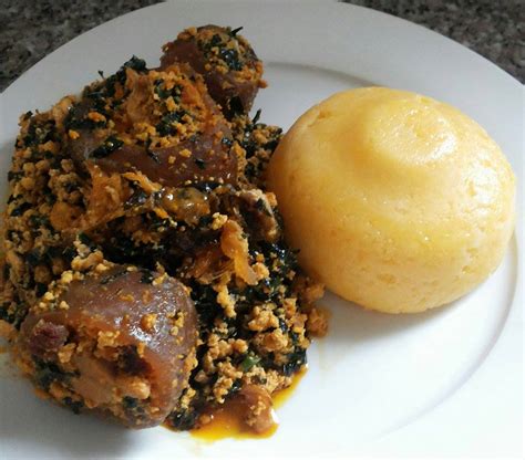 Egusi soup ,also known as obe efo elegusi/ ofe egusi, is a delicious nigerian soup that is made with ground melon seeds and enriched with assorted meat. 6 Hilarious Reasons Why Nigerians Eat Meat Last - The Trent