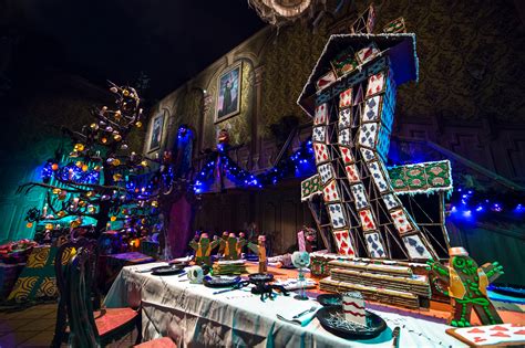 First Look Hatbox Ghost Joins The Celebration In Haunted Mansion