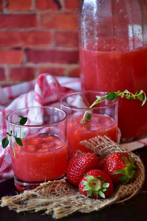 Best Strawberry Vodka Drinks Recipes