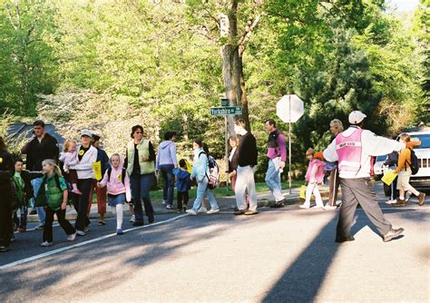 No one can predict where the next crime will be. Safe Routes to School Gets Students Out of Cars and ...