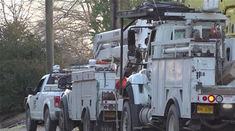 Thousands of Holly Springs residents left without power after ice storm