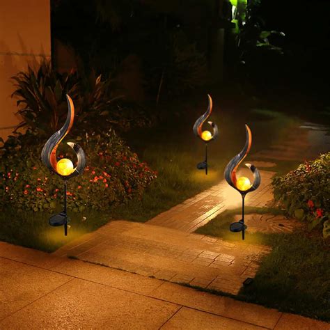 Newest Soalr Flame Light Solar Powered Metal Led Garden Light Outdoor