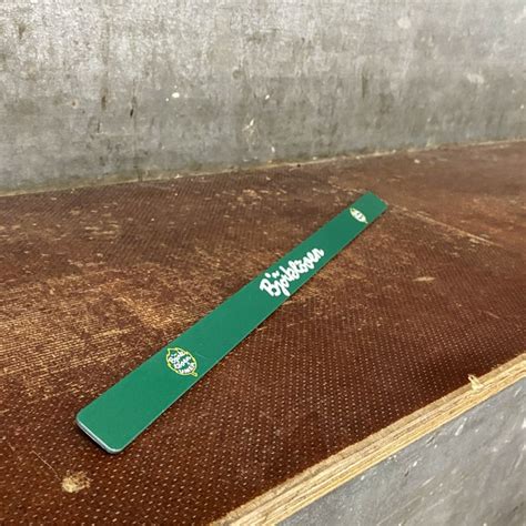 If björklöven (often simply referred to as björklöven or löven) is a swedish professional ice hockey club in umeå, västerbotten, in northern sweden. BILLIST BJÖRKLÖVEN GRÖN - Björklöven Shopen