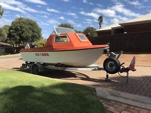 Ft Fibreglass Boat With Multilink Trailer Motorboats Powerboats My