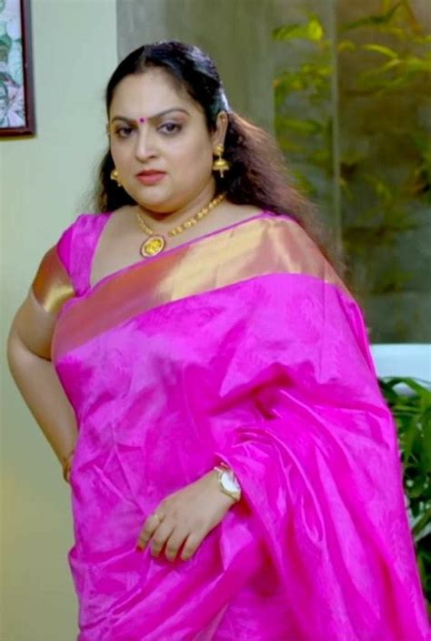beautiful women over 40 beautiful women pictures aunties photos prity girl red saree