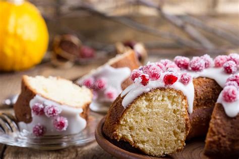 Jetzt ausprobieren mit ♥ chefkoch.de ♥. Kandierter Moosbeeren-bundt Kuchen Mit ...