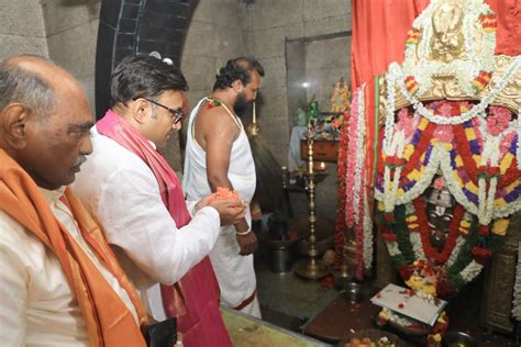 Dr Sudhakar K On Twitter ಜನ ಬೆಂಬಲದೊಂದಿಗೆ ನಾಮಪತ್ರ ಸಲ್ಲಿಸಲು ಹೊರಡುವ ಮುನ್ನ ಚಿಕ್ಕಬಳ್ಳಾಪುರದ ಶ್ರೀ