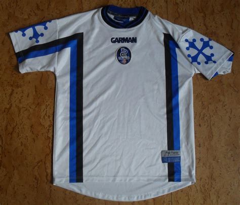 Go on our website and discover everything about your team. AC Pisa 1909 Away football shirt 2003 - 2004. Added on ...
