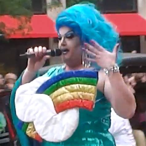 Watch This Drag Queen School Anti Gay Protesters On Gods Love E Online