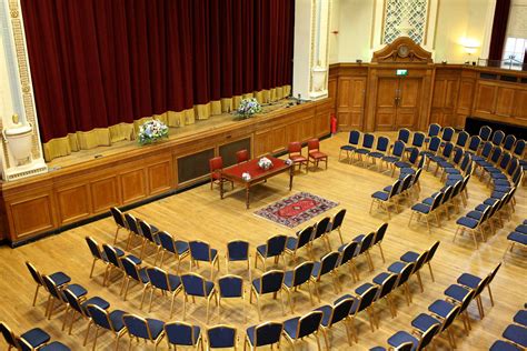 Islington Assembly Hall | Plan a London Wedding