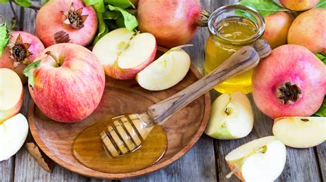 The honey flavor isn't aggressive, mostly what a wonderful rosh hashanah recipe. 9 Things You Didn't Know About Rosh Hashanah | My Jewish ...
