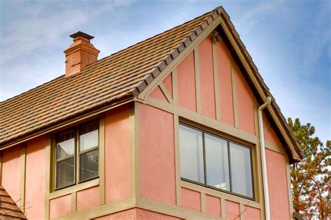 How to Pick the Best Roof Shingle Color for Your Home | Rampart Roofing Colorado