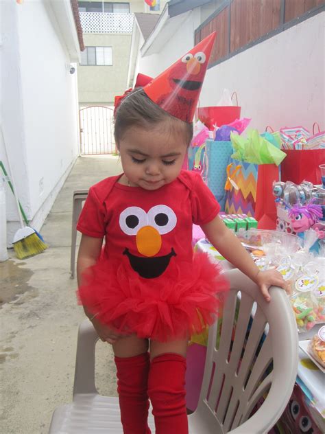 Kara's party ideas is a one stop online spot for all your party idea needs! Elmo Outfit | Elmo first birthday, Sesame street birthday ...