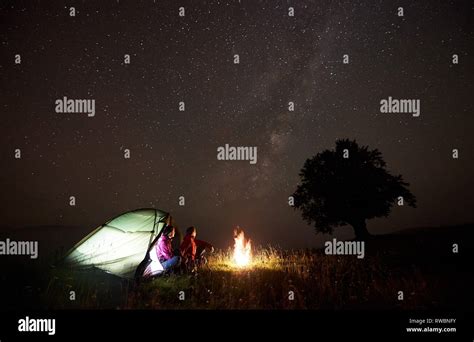 Couple Tent Silhouette Hi Res Stock Photography And Images Alamy