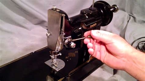 How To Thread A Vintage Singer Featherweight 221 Sewing Machine And Bobbin Case 45750 Youtube