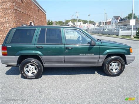 1997 Moss Green Pearl Jeep Grand Cherokee Laredo 4x4 53982845 Photo