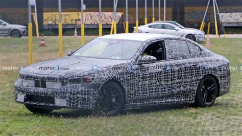 New Bmw 5 Series Makes Spy Photo Debut In Phev And Ev Flavors