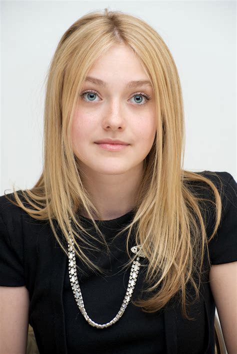 She landed her first commercial at 5 years old and earned a screen actors guild award for her work with sean. Celebrities, Movies and Games: Dakota Fanning as Jane ...