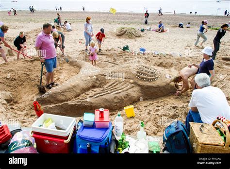 Sand Castle Competition Hi Res Stock Photography And Images Alamy