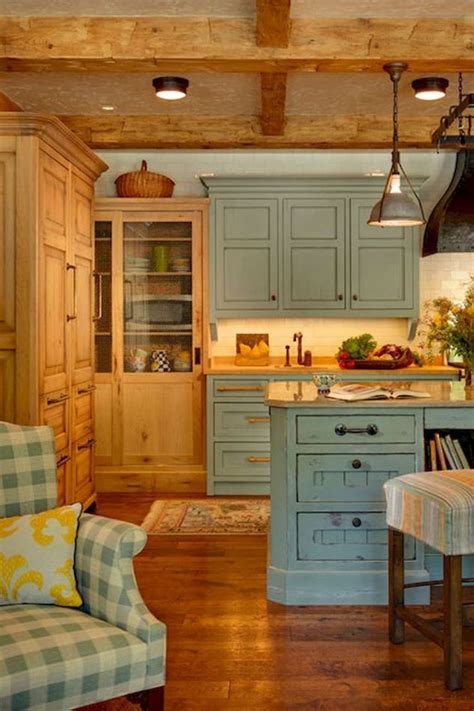 Your kitchen cabinets are a great place to refresh the look and decor of your kitchen. Nice Rustic Farmhouse Kitchen Cabinets Design Ideas 19 - HOMYHOMEE