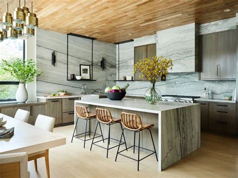 2020 Kitchen Design Award: Erinn V. Design Group | California Home