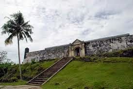 With a very strategic position, this fortress was founded long before islam spread its influence in the land of rencong. ': History of Benteng Indra Patra