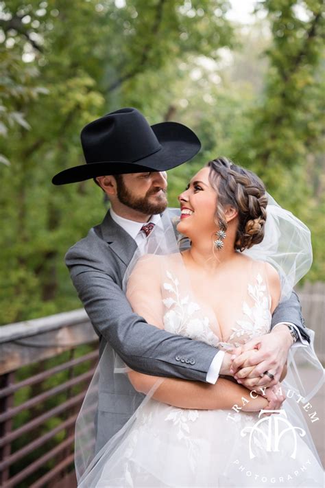 tracy autem photography texas wedding photographer specializing in timeless storytelling