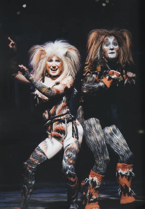 Pin By Renata Valentina On Cats The Musical Jellicle Cats Cats