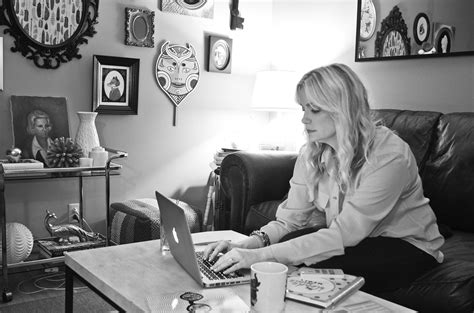 10 Questions Not To Ask A Social Media Manager — The Blonde Mule