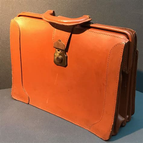 Vintage Tan Cowhide Leather Briefcase Leather And Sporting Goods