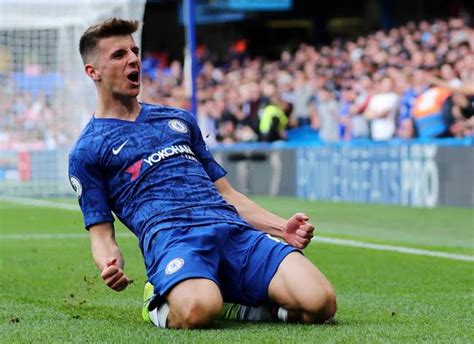 He is popular for being a soccer player. Kevin De Bruyne vs Mason Mount | Manchester City vs Chelsea