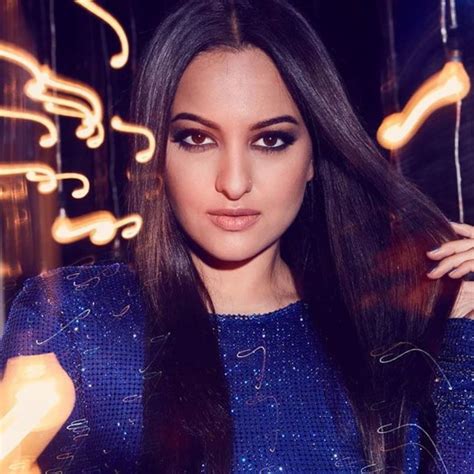 Sonakshi Sinha Puts On Her Fashionista Mode On As She Looks Fabulous In A Blue Glittery Dress