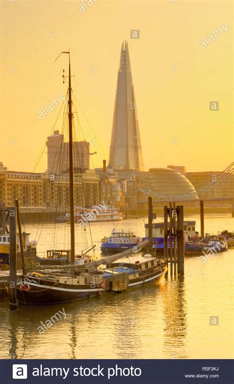 Uk England London Tower Bridge And The Shard By Renzo Piano Stock