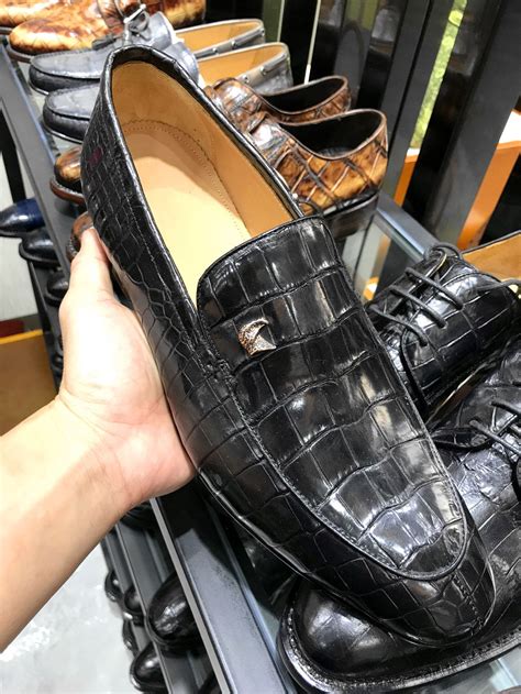 Casper is performing his mating call and this has nothing to do with skin sensitivity. Handcrafted Men's Alligator Skin Slip-on Loafers Classic ...