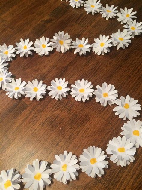 Daisy Ideas That Make A Beautiful Theme For Weddings Paper Flowers