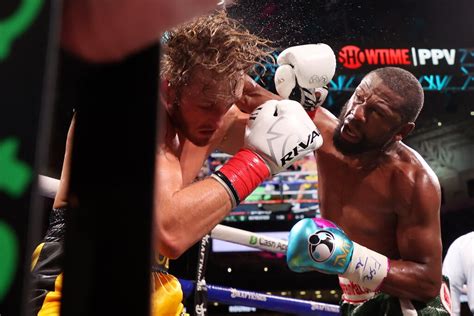 Floyd Mayweather Vs Logan Paul Ends Without A Knockout The New York