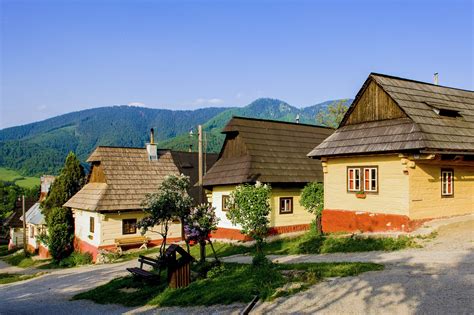 Diese zwei länder sind etwa gleich groß und ähnlich vielfältig. Vlkolínec, Slowakei | Franks Travelbox