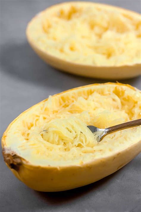 Join me in devouring one of my favorite healthy recipes out there. Chicken Carbonara Spaghetti Squash Boats (Paleo, Whole 30 ...