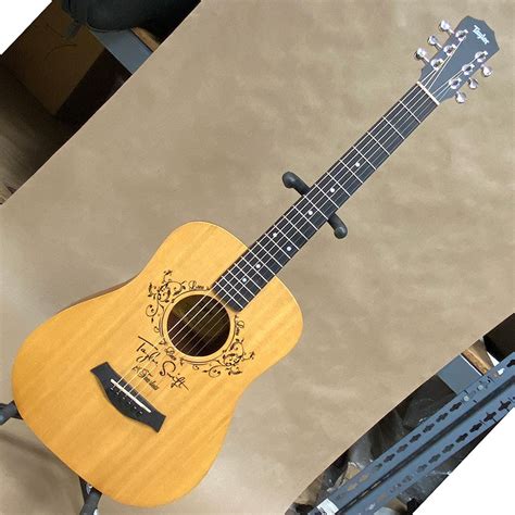 Taylor Swift Baby Taylor Travel Guitar Cpj