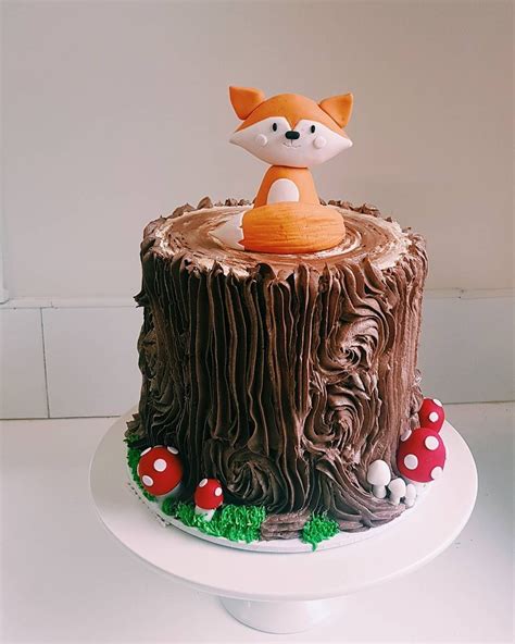 Woodlands Themed Cake For A 1st Birthday 🦊 Layers Of Vanilla Funfetti