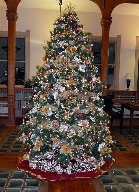 Checkout our latest tree themes provided by raz imports. Pin on Christmas