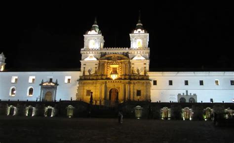 Tour Quito By Night Travel Agency Ecuador