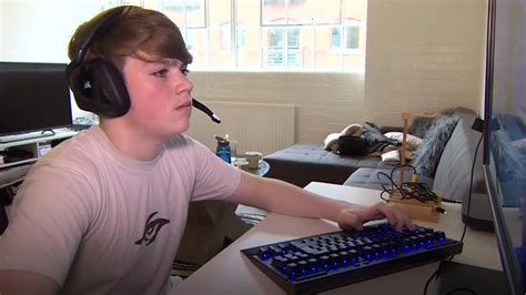 He's one of the most popular fortnite players right now, and while he has kept some of the default settings, he's changed others to ensure he stays at the forefront of. What are Mongraal's Fortnite settings and keybinds? | Gamepur