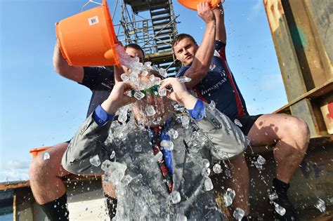 In Pictures Celebrities Show Their Support For Ice Bucket Challenge