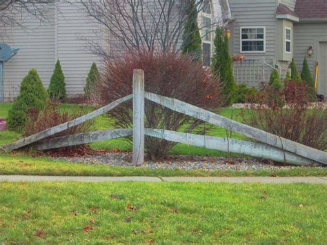 Both labor and material costs are directly influenced by the complexity of a fence design. Corner Fence | I like these split rail fences. I would get ...