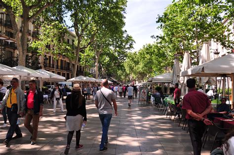 La Rambla Barcelona History Sights And Stories Free Barcelona Tours