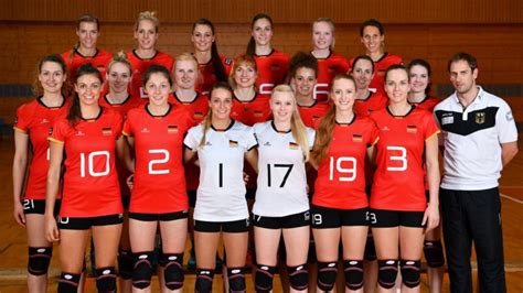 Bisher konnte sie sich nicht für ein großes turnier (weltmeisterschaft, europameisterschaft, olympische spiele) qualifizieren. Volleyball-EM - Deutsche Frauen verlieren gegen Polen