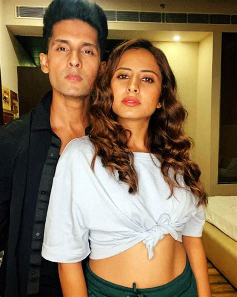 Sargun Mehta Ravi Dubey Loved Up Pictures Is The Best Thing On Internet Today
